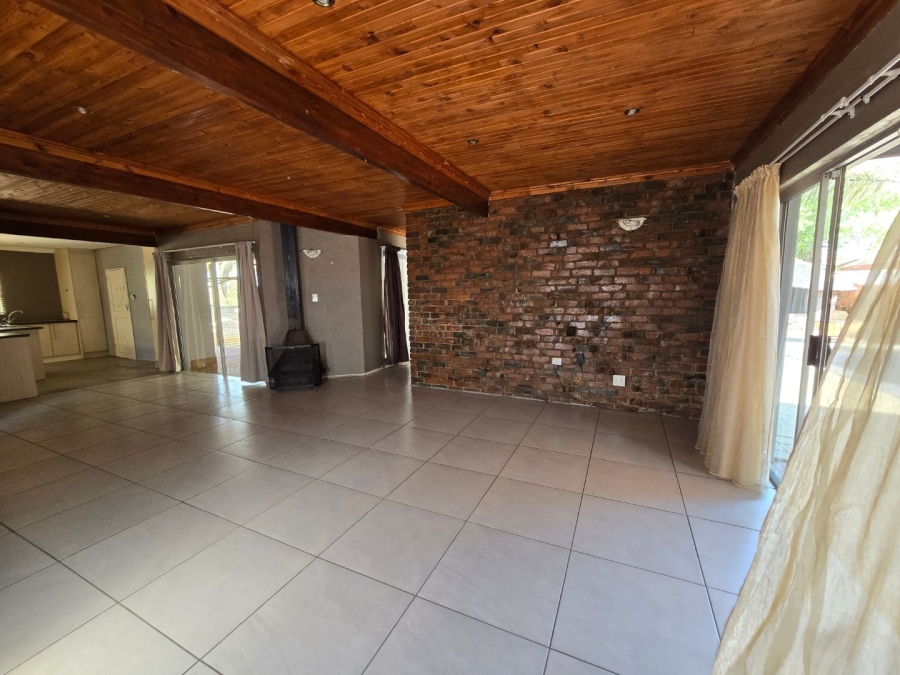 5 Bedroom Property for Sale in Universitas Free State